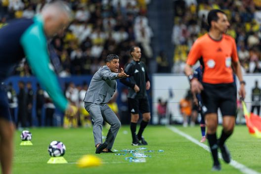 Pedro Emanuel, allenatore dell'Al-Fayha. (Foto di Abdullah Ahmed/Getty Images) Pedro Emanuel duro su Cristiano Ronaldo: “Non ha senso giocare se deve essere favorito”- immagine 2