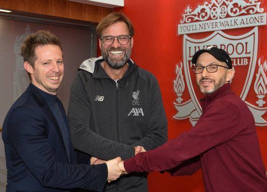 LIVERPOOL, ENGLAND - DECEMBER 13: (THE SUN OUT, THE SUN ON SUNDAY OUT) Edwards e Gordon con Klopp in una vecchia foto. Dal Liverpool al Getafe: la pazza idea del Fenway Sports Group scuote la Premier- immagine 3