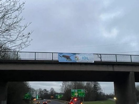Derby delle Midlands orientali: i tifosi Coventry sfottono l’incidente Leicester in elicottero…- immagine 2