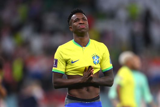 (Photo by Laurence Griffiths/Getty Images) Brasile in amichevole senza verde-oro: maglia nera contro il razzismo- immagine 2