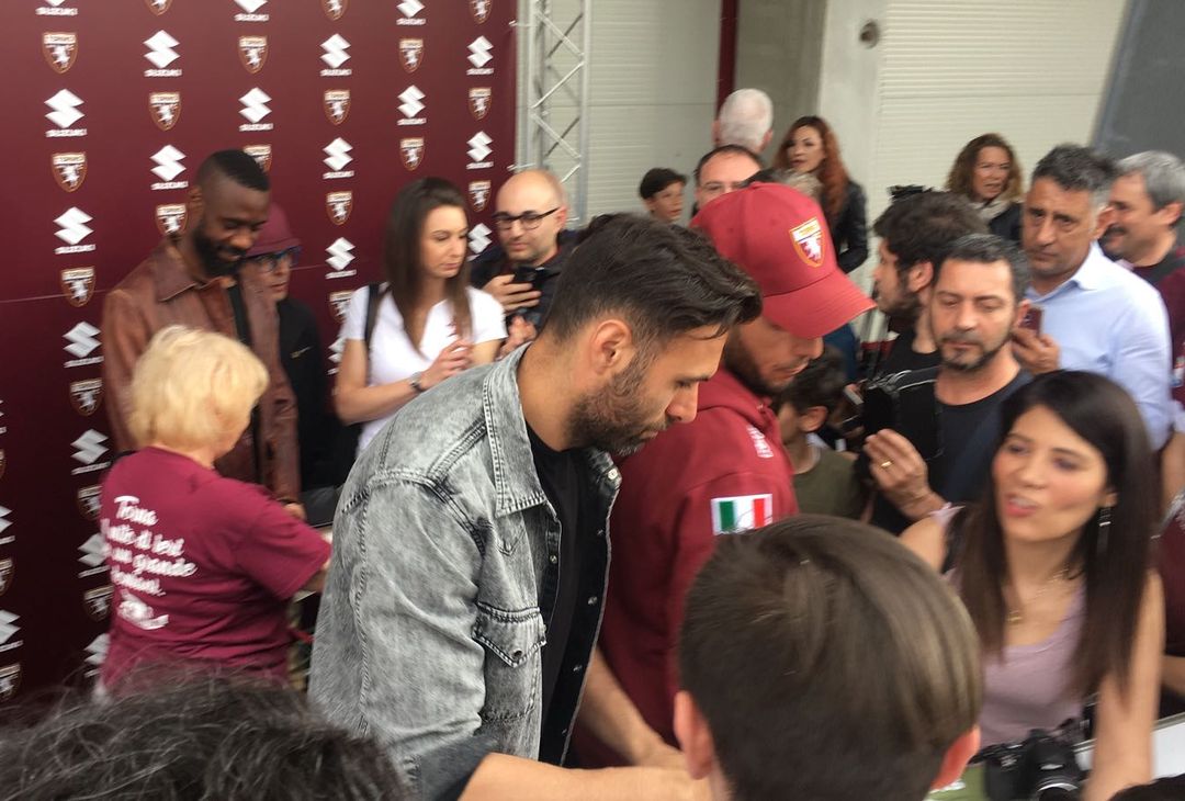 Fotogallery – Toro, entusiasmo al Fila per Mazzarri, Sirigu e Nkoulou - immagine 11