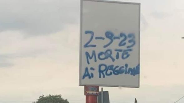 Parma, scritte di morte e violenza: da Reggio Emilia “Derby sì, ma senza scontri fuori luogo”- immagine 2
