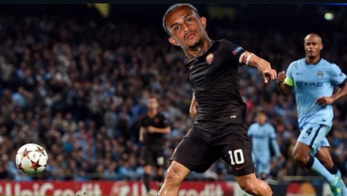 “Mo je faccio er cucchiaio”: scoppia la Wesley mania. E il gol ricorda Totti “Mo je faccio er cucchiaio”: scoppia la Wesley mania. E il gol ricorda Totti - immagine 1