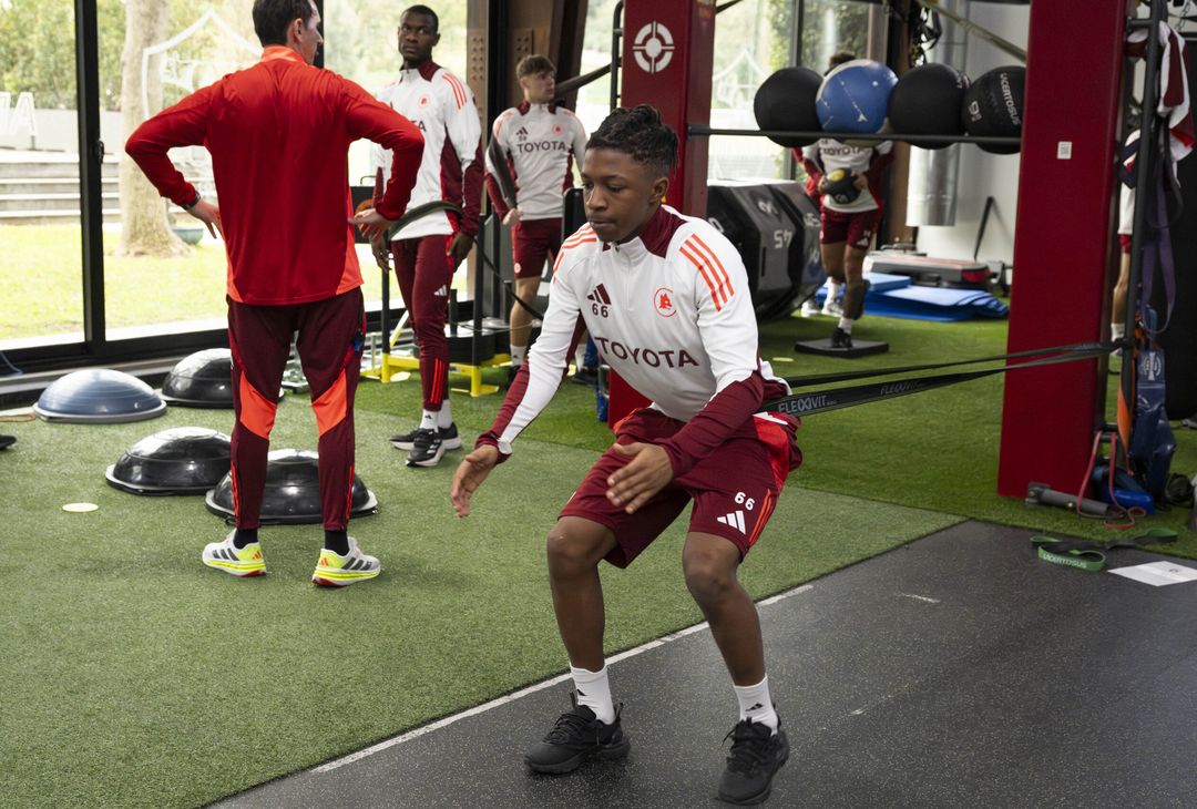Trigoria, l’allenamento della squadra in palestra in vista del Parma – FOTO GALLERY - immagine 10