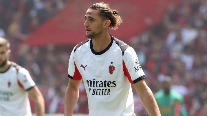 Adrien Rabiot, centrocampista AC Milan, qui durante Genoa-Milan 1-2 di Serie A