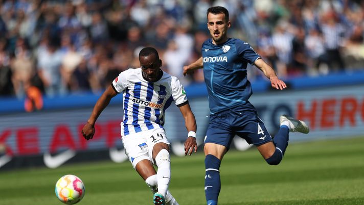 BERLIN, GERMANY - MAY 20: Dodi Lukebakio of Hertha Berlin scores the team's first goal, which is later disallowed during the Bundesliga match between Hertha BSC and VfL Bochum 1848 at Olympiastadion on May 20, 2023 in Berlin, Germany. (Photo by Maja Hitij/Getty Images) Calcio belga, l’esperto: “Lukebakio? Ha qualità ma non è da top club, vi spiego” - immagine 1