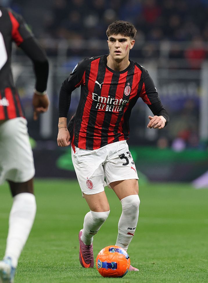 Davide Bartesaghi nel derby contro l'Inter dopo l'esperienza in Milan Futuro (Photo by Claudio Villa/AC Milan via Getty Images) davide-bartesaghi-ecco-limportanza-di-milan-futuro