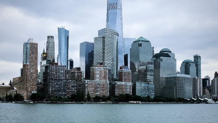 Manhattan colorata di viola: tra birra e maxischermi per la finale - immagine 1