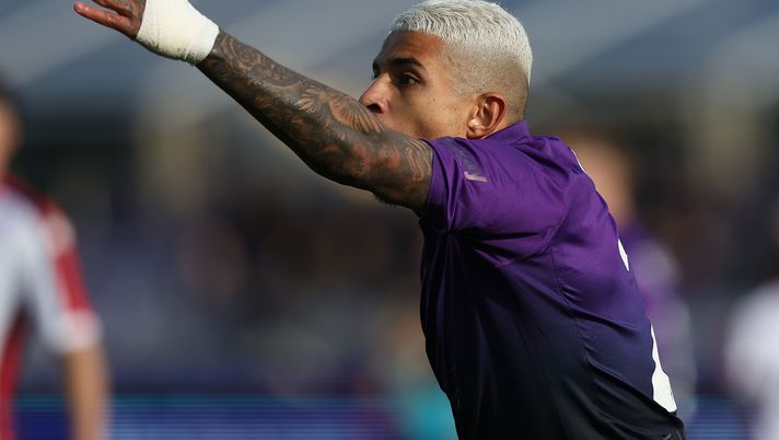 FLORENCE, ITALY - FEBRUARY 2: Domilson Cordeiro dos Santos known as Dodo of ACF Fiorentina reacts during the Serie A match between Fiorentina and Genoa at Stadio Artemio Franchi on February 2, 2025 in Florence, Italy. (Photo by Gabriele Maltinti/Getty Images) dodò