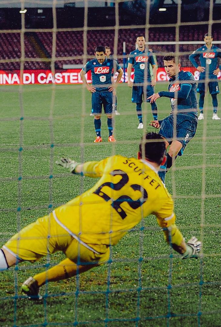 'Napoli-Udinese nel corso degli anni': su Instagram, l'account ufficiale degli azzurri ha pubblicato un carosello di foto con i momenti più importanti degli ultimi quindici match contro i friulani disputatisi al Maradona.