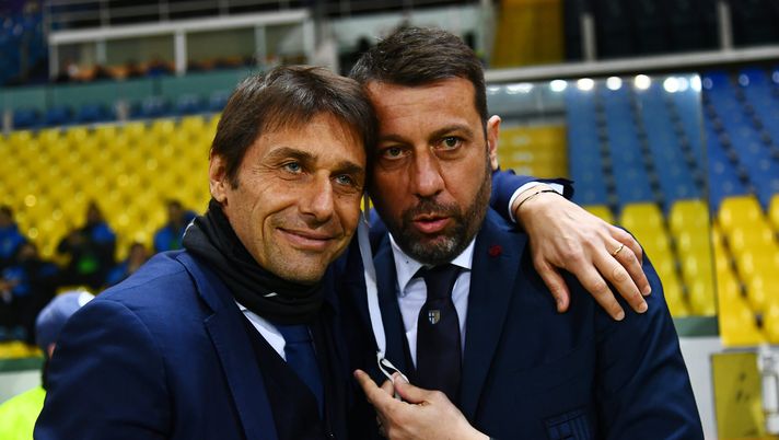 PARMA, ITALY - MARCH 04: Antonio Conte (L), head coach of Internazionale interacts with Roberto D'Aversa, Head Coach of Parma Calcio 1913 prior to the Serie A match between Parma Calcio and FC Internazionale at Stadio Ennio Tardini on March 04, 2021 in Parma, Italy. Sporting stadiums around Italy remain under strict restrictions due to the Coronavirus Pandemic as Government social distancing laws prohibit fans inside venues resulting in games being played behind closed doors. (Photo by Alessandro Sabattini/Getty Images) calo napoli empoli
