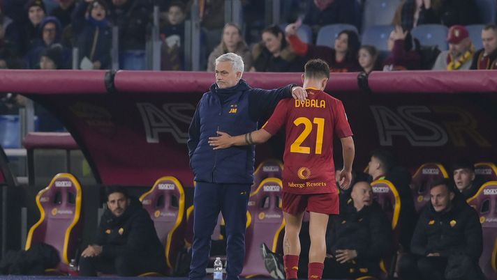 Roma, Mourinho: “Caso Taylor? Triste non essere sostenuto dalla società. Dybala…”  Roma