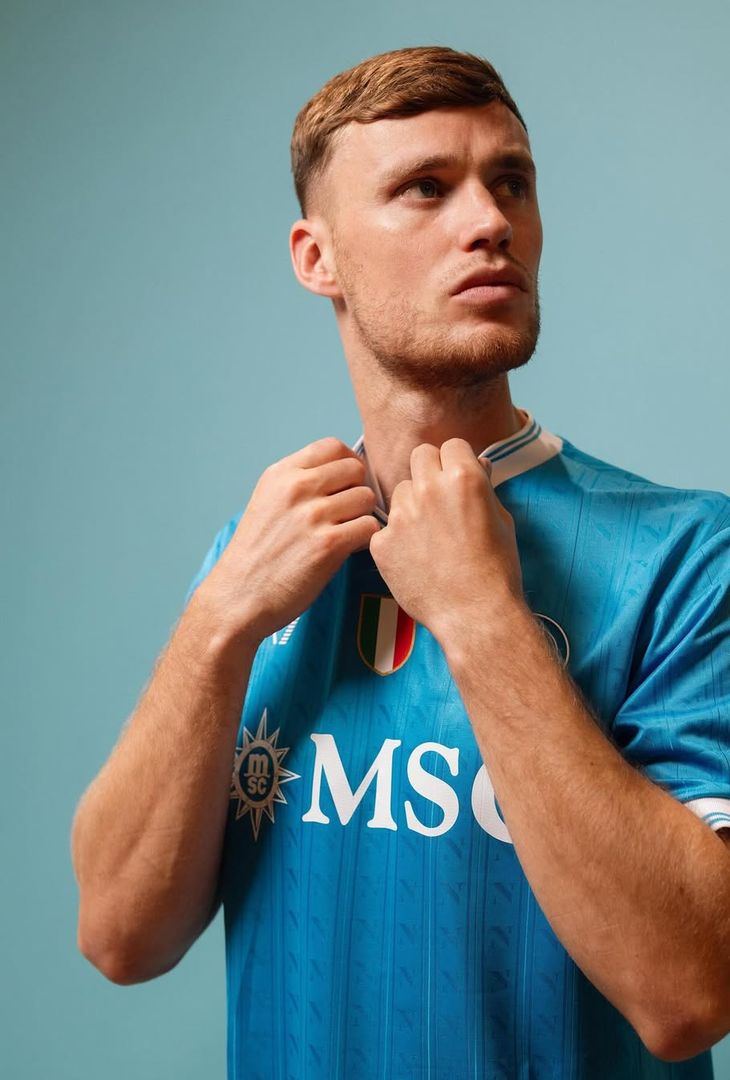 Beukema si veste d’azzurro: le prime foto con la maglia del Napoli – LA FOTOGALLERY - immagine 2