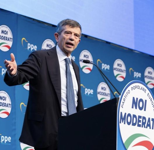 Maurizio Lupi scende in campo e risponde a Ignazio La Russa maurizio-lupi-la-russa-arbitri-derby-milan-club-parlamento