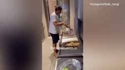 VIDEO / Bistecche e risate, è Matri-show alla griglia