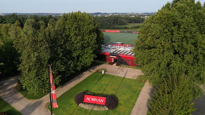 CAIRATE, ITALY - AUGUST 26: A general view during AC Milan training session at Milanello on August 26, 2025 in Cairate, Italy. (Photo by Claudio Villa/AC Milan via Getty Images)  Milan