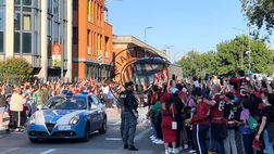 VIDEO – Milan-Salernitana, pullman rossonero arrivato a San Siro | PM News