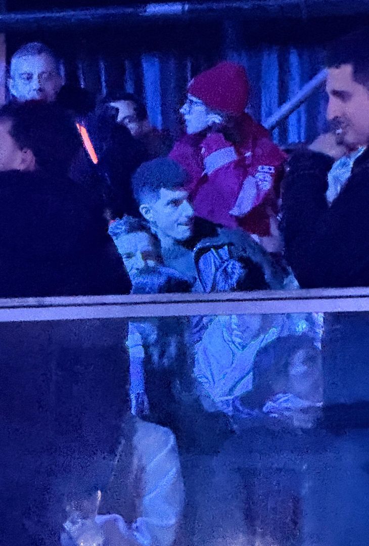 Di Lorenzo si gode X Factor, tra la folla c’è un altro ospite speciale – GALLERY - immagine 3