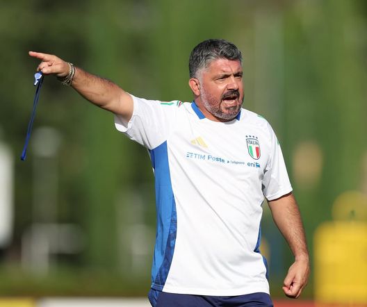 Il ct Gennaro Gattuso durante un allenamento con la Nazionale. (Foto presa dal profilo Instagram ufficiale azzurri) Gennaro Gattuso