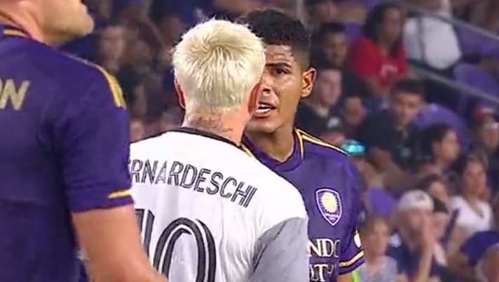 VIDEO – Bernardeschi, ma cosa fai?! L’ex viola perde la testa - immagine 1