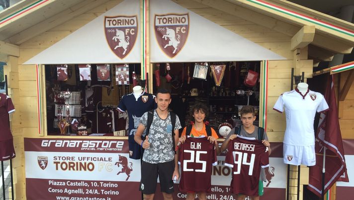 La maglia di Glik è la più richesta: il fascino del capitano incide anche sul marketing - immagine 1