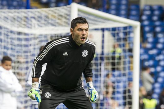 Marco Amelia nel riscaldamento del match tra Chelsea e Aston Villa PUBLICATIONxNOTxINxUK Copyright 06590002
