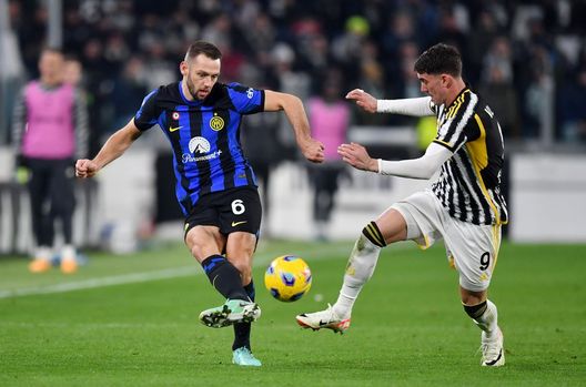 Inter, a Napoli torna il bunker. Darmian, De Vrij e Acerbi per blindare la porta di Sommer- immagine 3