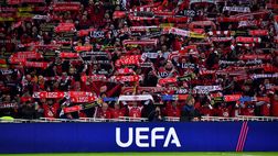 Tensione e violenza prima di Lille-PAOK: scontri tra tifosi fuori dallo stadio