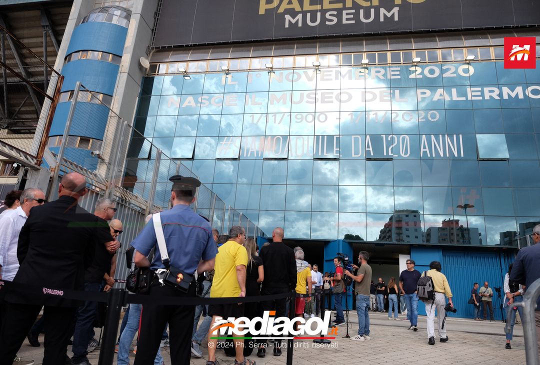 FOTO: I palermitani salutano Totò Schillaci allo Stadio (GALLERY) - immagine 7