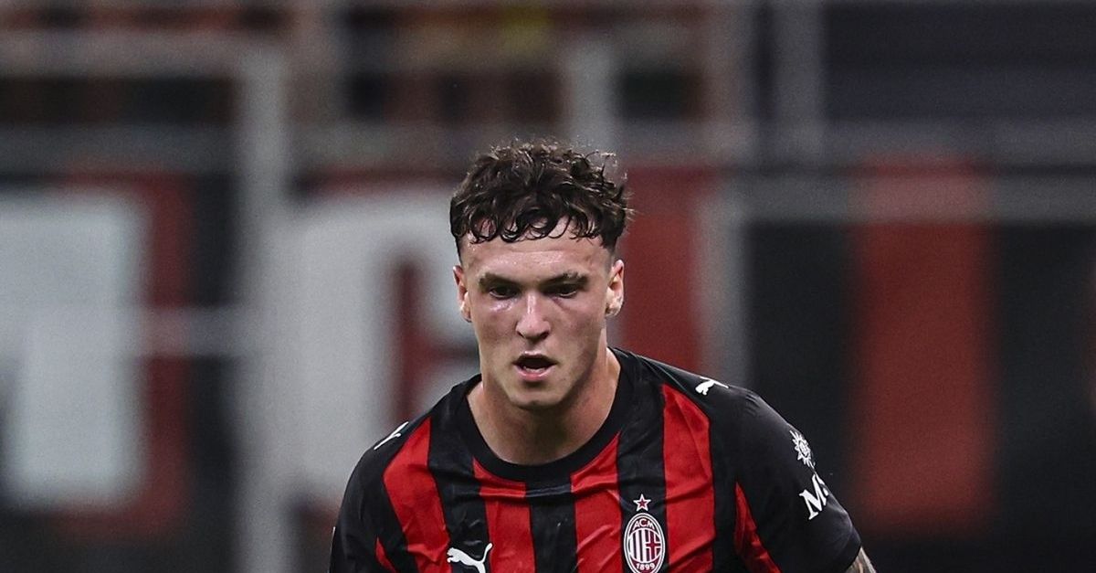 Calciomercato Milan, Moretto: “Jimenez sta dimostrando tutto il suo valore al Bournemouth. Il club inglese…” Calciomercato Milan, Moretto: “Jimenez sta dimostrando tutto il suo valore al Bournemouth. Il club inglese…”