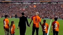 Galatasaray, tifosi giallorossi in delirio per Icardi e Wanda | VIDEO