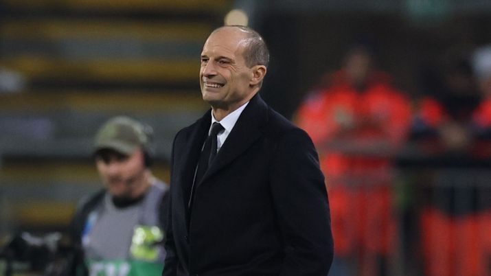 Massimiliano Allegri (allenatore AC Milan), qui durante Cagliari-Milan 0-1 (Serie A 2025-2026) | News (Getty Images) Milan, voci sul futuro e sul mercato, ma la Champions non è assicurata: il Cagliari va ancora battuto