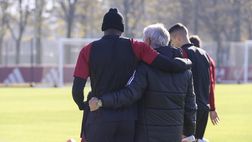 Trigoria, Pellegrini e Sanches ancora in gruppo. Abbraccio tra Lukaku e Mourinho