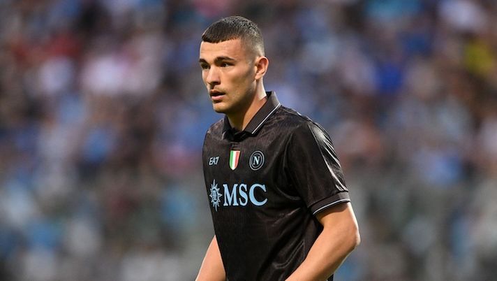 Chi scambiare e chi no in difesa: da Buongiorno a Rrahmani, Albiol, Angori, Ismajli e Ghilardi Chi scambiare e chi no in difesa: da Buongiorno a Rrahmani, Albiol, Angori, Ismajli e Ghilardi - immagine 1