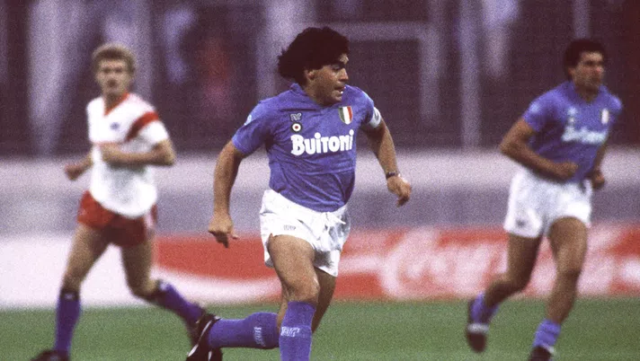 statua maradona