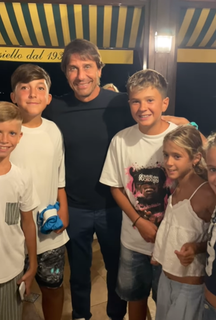 GALLERY Conte continua a godersi Napoli: ieri cena a Posillipo per lui - immagine 3