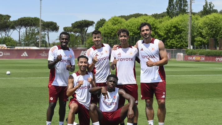 ROME, ITALY - MAY 19: AS Roma players during training session at Centro Sportivo Fulvio Bernardini on May 19, 2025 in Rome, Italy. (Photo by Luciano Rossi/AS Roma via Getty Images) Trigoria, la ripresa degli allenamenti dopo la vittoria contro il Milan - immagine 1