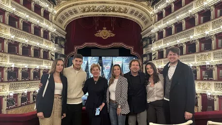 Un incontro tra arte e calcio: Di Lorenzo in visita al San Carlo (in dolce compagnia) - immagine 2