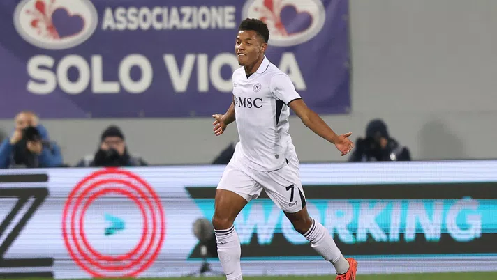 Neres abile e spietato sul primo gol, utile in difesa: i quotidiani lo premiano - immagine 1