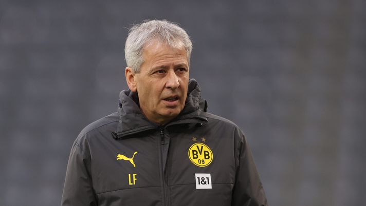 DORTMUND, GERMANY - DECEMBER 12: Head coach Lucien Favre of Dortmund is seen during the Bundesliga match between Borussia Dortmund and VfB Stuttgart at Signal Iduna Park on December 12, 2020 in Dortmund, Germany. (Photo by Lars Baron/Getty Images) Favre: “Sommer sottovalutato, dà sicurezza a tutti. Champions? Psg favorito, ma l’Inter…” - immagine 1
