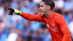 Meret posa con la nuova maglia per la Champions League – LA FOTO