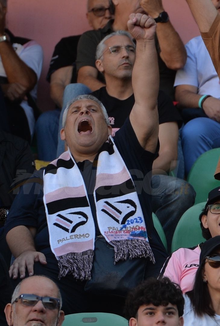 FOTOTIFO Palermo-Lecco, gli scatti ai tifosi al “Renzo Barbera” (GALLERY) - immagine 50