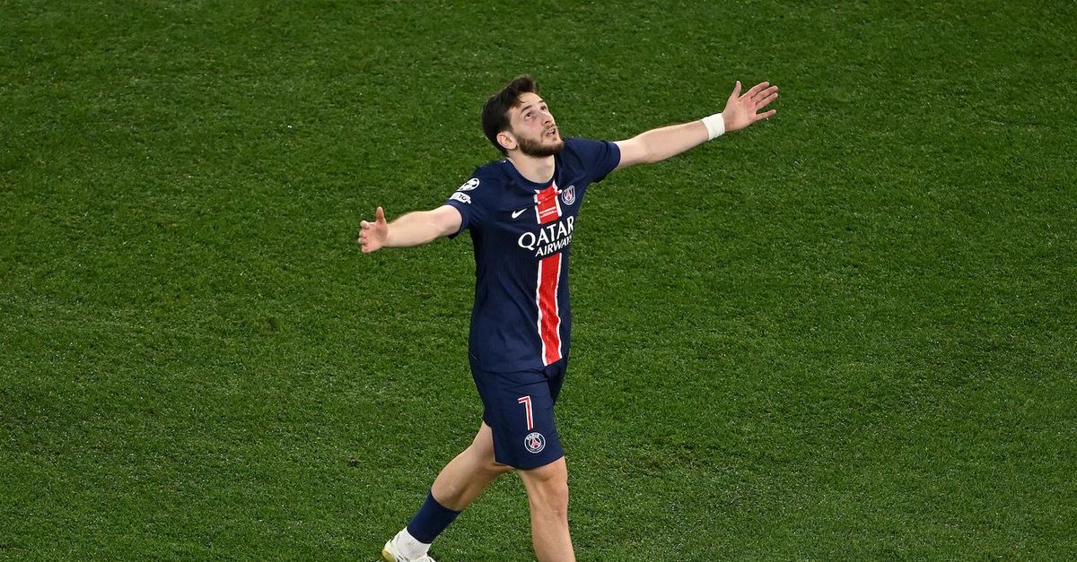 Svaligiata la casa di Cannes di Khvicha Kvaratskhelia: il calciatore si trovava…