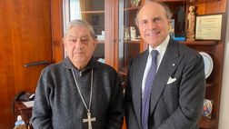 A Napoli la messa per la Pace con il cardinale Sepe in Piazza Plebiscito