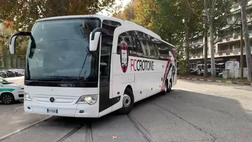 Video – Torino-Crotone, il pullman rossoblu arriva allo stadio