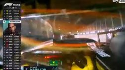 VIDEO / Incredibile, Hamilton alza la visiera a 250 km/h