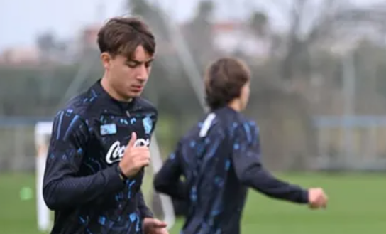 L'attaccante argentino Milton Pereyra si è allenato agli ordini di Antonio Conte dopo la formalizzazione del suo acquisto dal Napoli