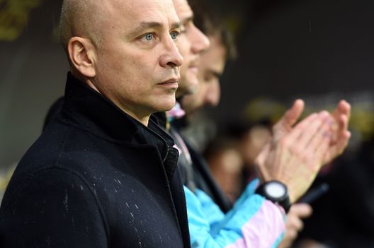 PALERMO, ITALY - JANUARY 22: Head coach Eugenio Corini of Palermo looks on during the Serie A match between US Citta di Palermo and FC Internazionale at Stadio Renzo Barbera on January 22, 2017 in Palermo, Italy. (Photo by Tullio M. Puglia/Getty Images) Lecce, ultime prove prima del Toro: Dermaku in forte dubbio- immagine 2