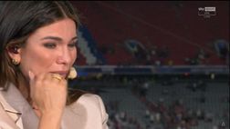 Luis Enrique ricorda la figlia, Federica Masolin scoppia a piangere. Arriva il gesto di Cambiasso