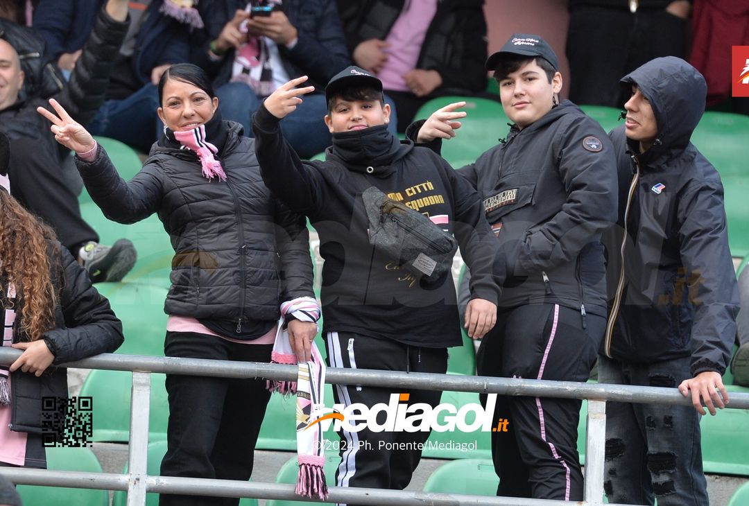 FOTOTIFO Palermo-Modena 4-2, gli scatti ai tifosi al “Renzo Barbera” (GALLERY) - immagine 41